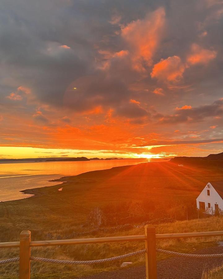 The Sleepy Crofter Glamping - Achiltibuie Hotel Exterior photo